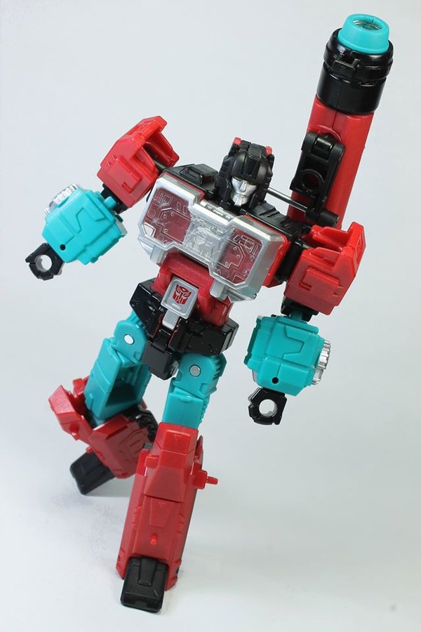 Deluxe Perceptor   More Titans Return Wave 4 Photos  (11 of 23)